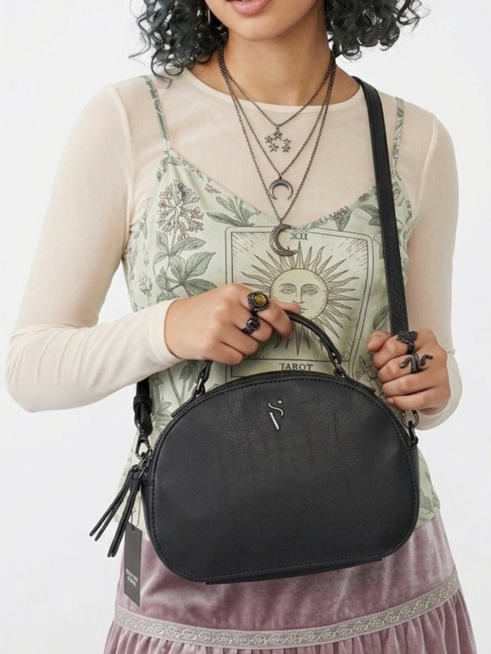 Simply Vera Wang Dome Crossbody Bag Black Minimalist Indie Goth Y2K Grunge